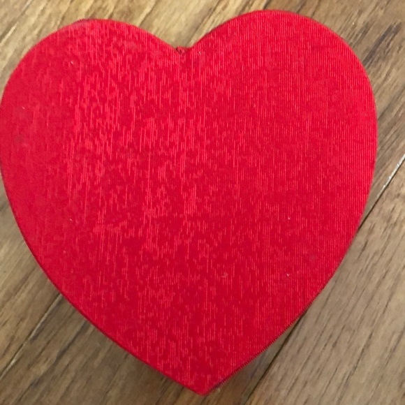 ☘️$4 NEW! Love gift box “I AM LOVED” - true red - Picture 6 of 7